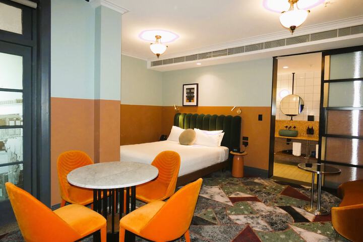 Room 44 of 75