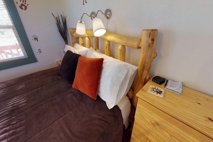 Room 8 of 30