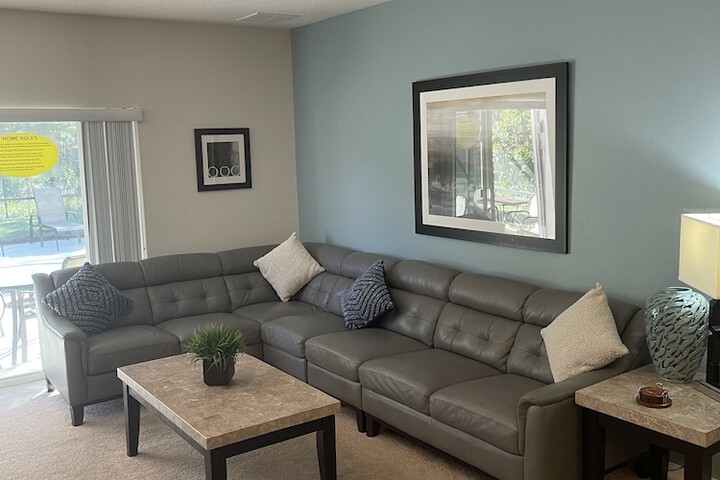 Room 12 of 28