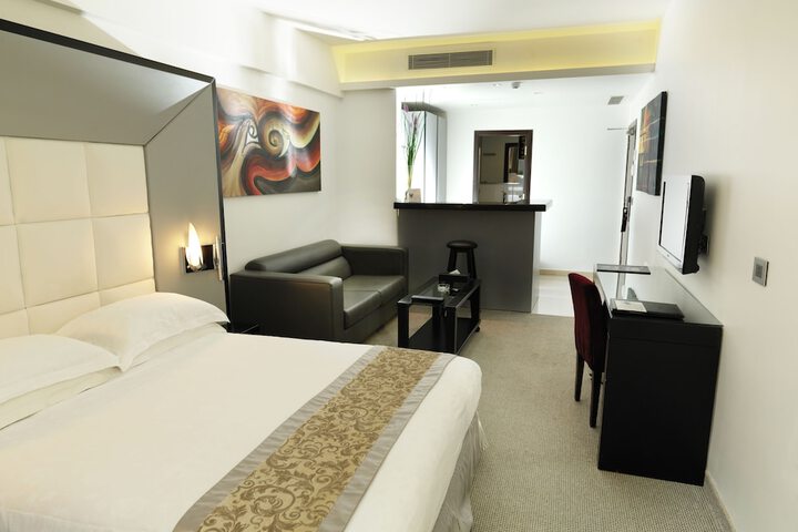 Room 9 of 54