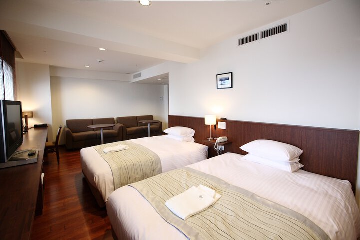 Room 18 of 129