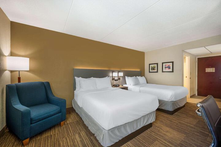 Double Accessible King Size Bed (7 of 7)