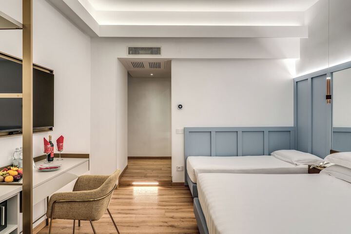 Room 48 of 94
