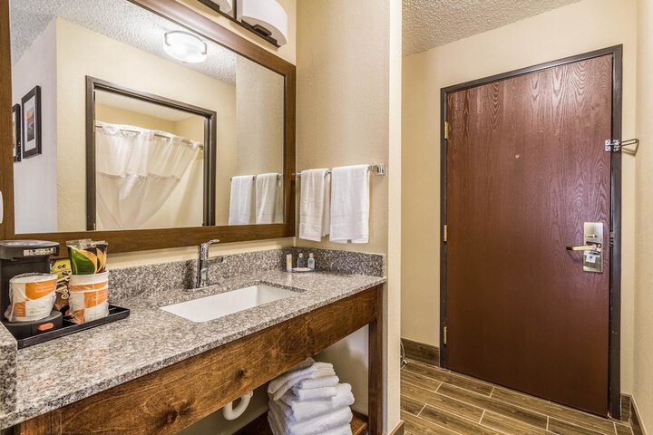 Standard King Bed Accessible (7 of 17)