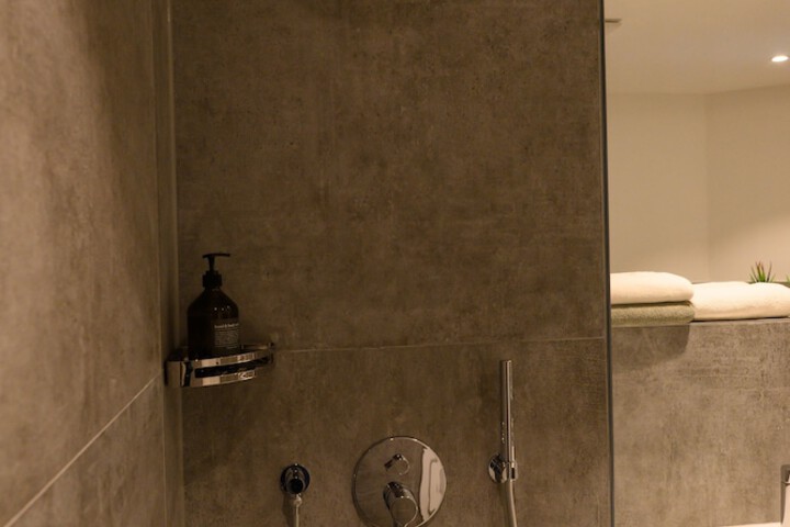 Room 41 of 64