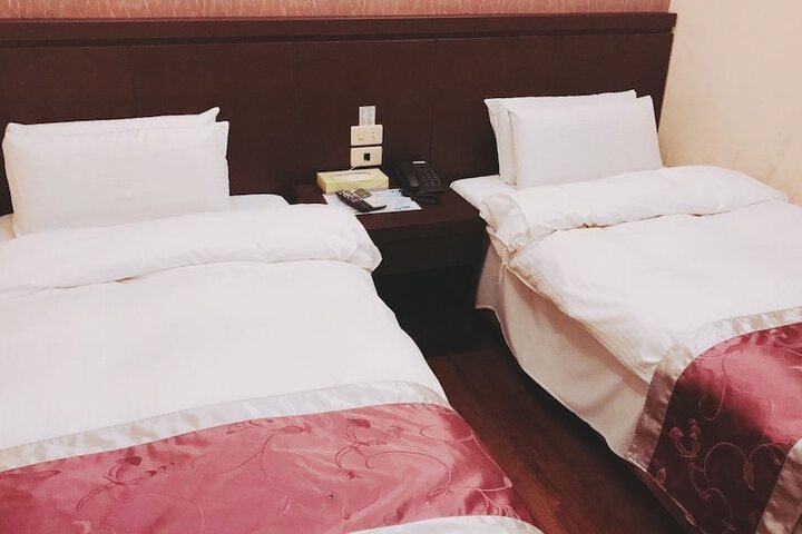 Room 27 of 47