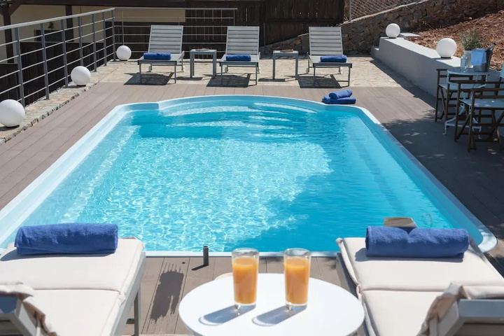 Pool 11 of 21