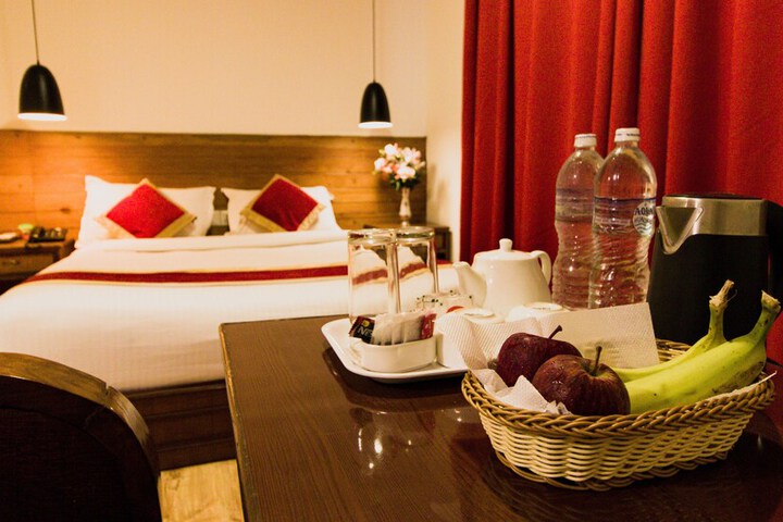 Room 16 of 34