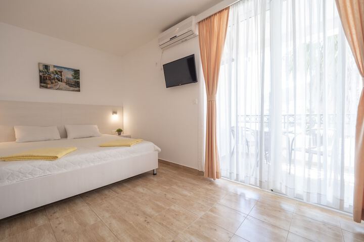 Room 21 of 54