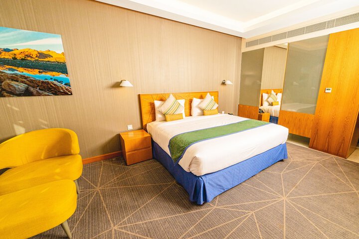 Room 17 of 46