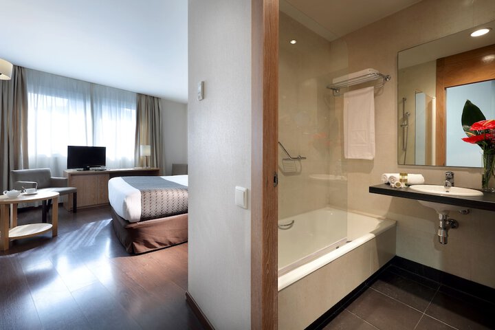 Room 17 of 79