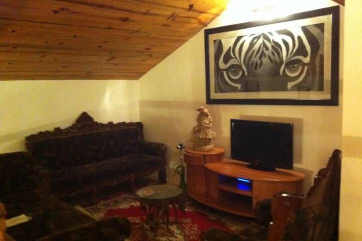 Room 9 of 26