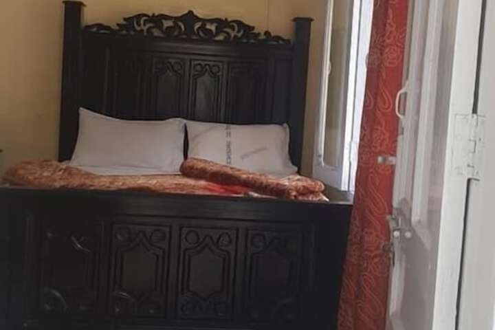 Room 26 of 33
