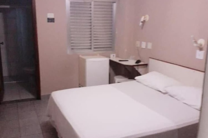 Room 14 of 42