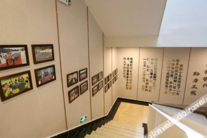 Hotel Interior 12 of 33
