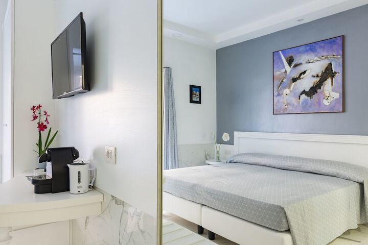 Room 3 of 36
