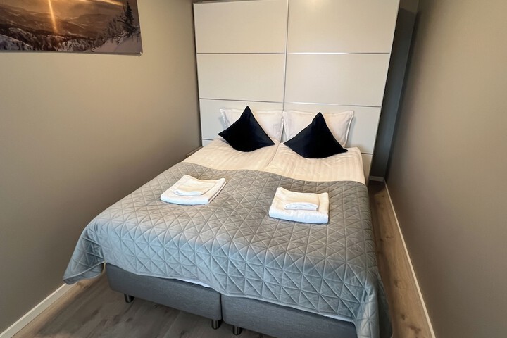 Room 16 of 159