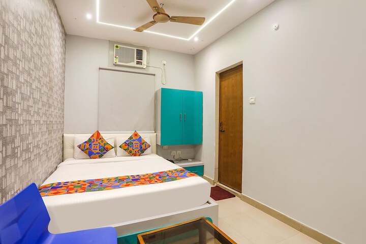 Room 13 of 29