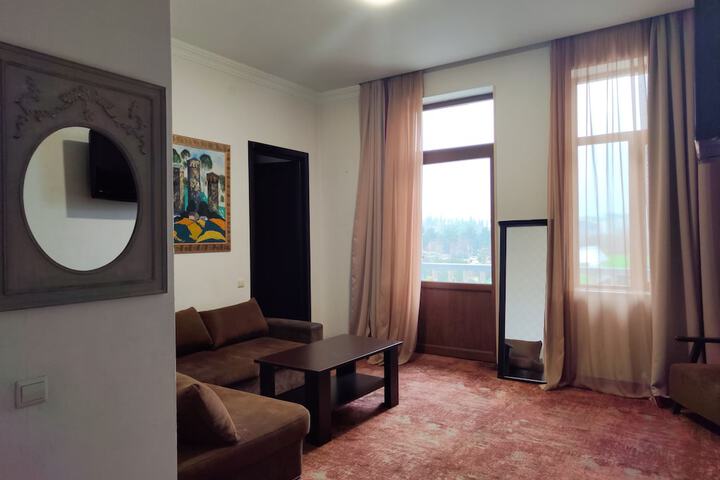 Room 9 of 21