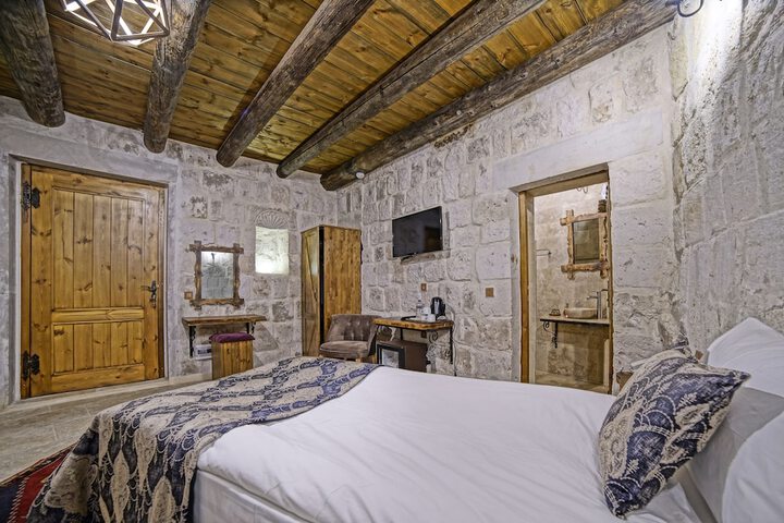 Room 4 of 53