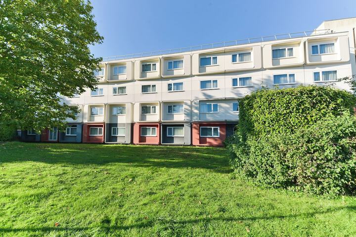 Hotel 85 of 92