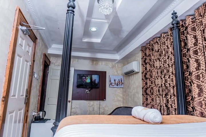 Room 7 of 40