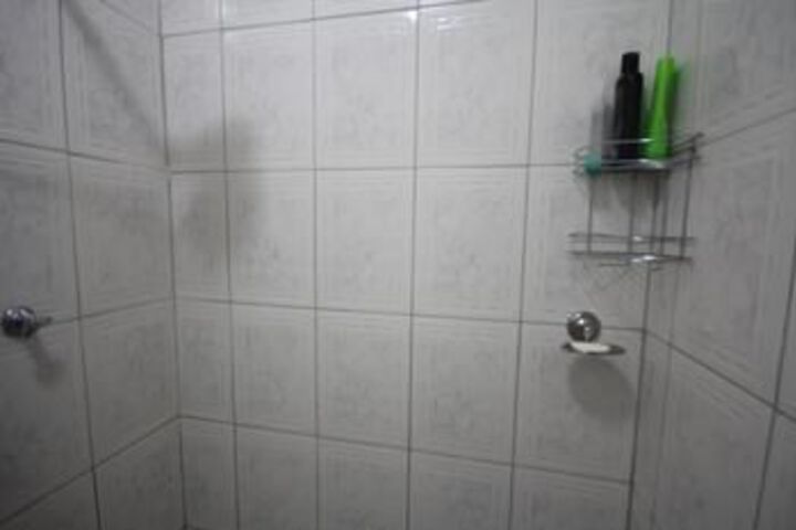 Room 5 of 27