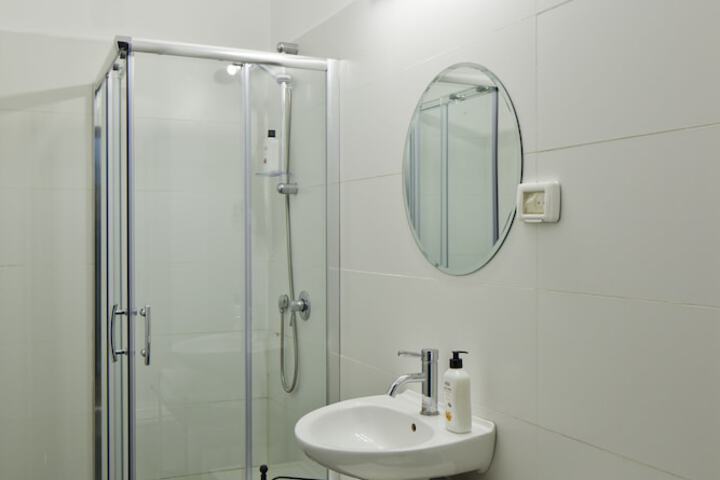 Room 15 of 15