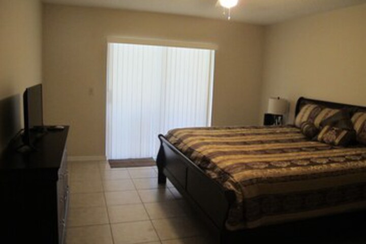 Room 143 of 291