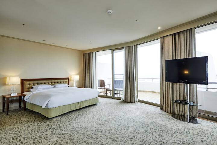 Room 87 of 91