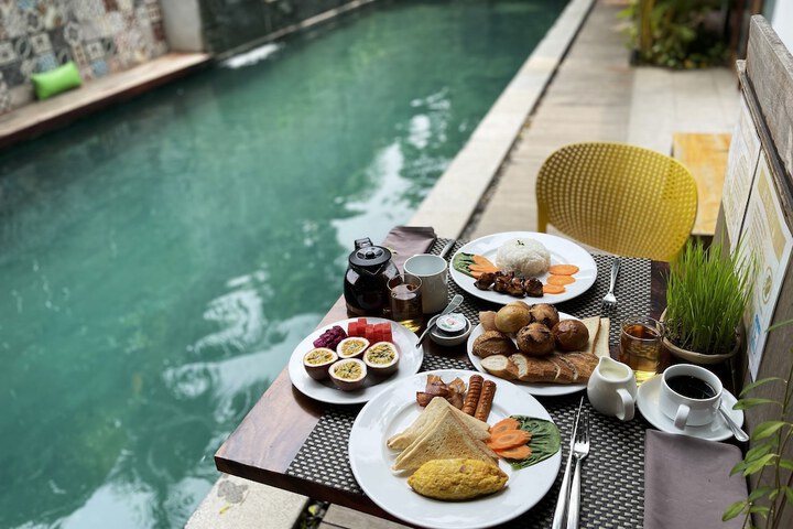 Breakfast/Coffee Service 75 of 83