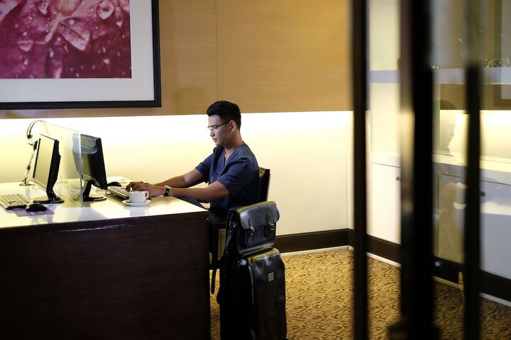 Business Center 23 of 25