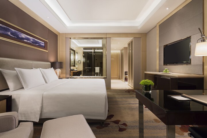 Room 7 of 78