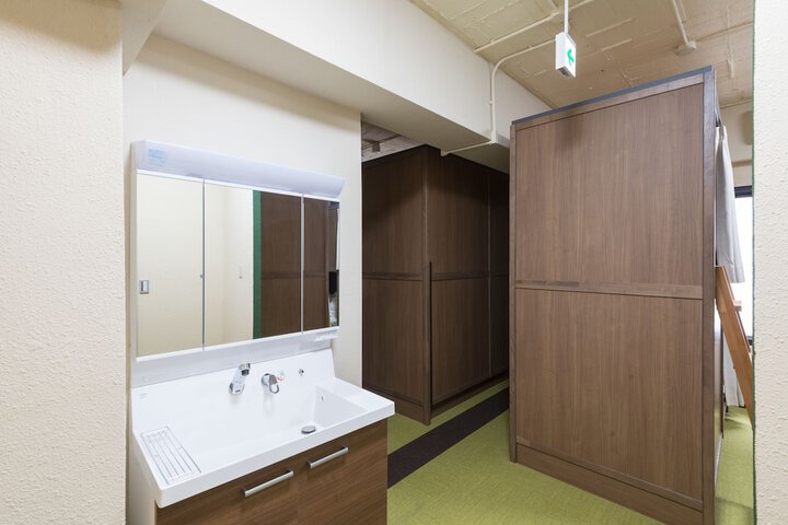 Room 25 of 67