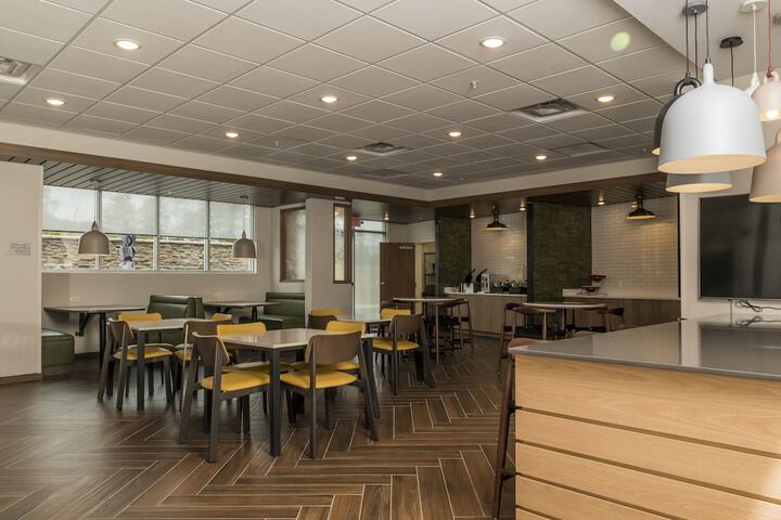 Breakfast area