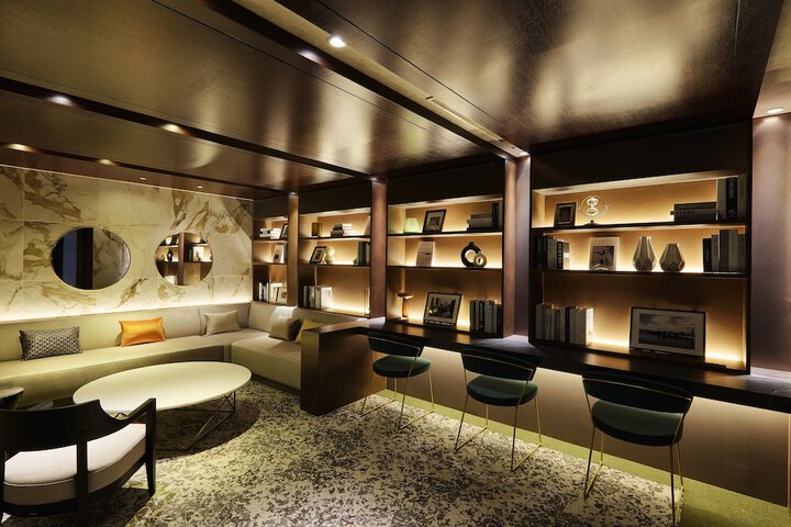 Lounge 60 of 64