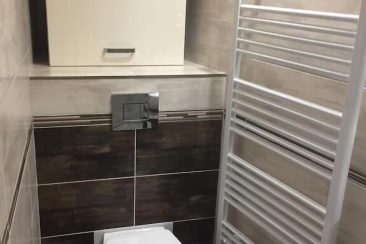 Room 19 of 48