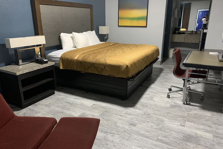 Room 7 of 26