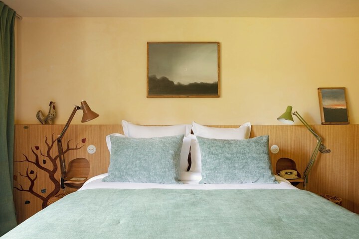 Room 12 of 71