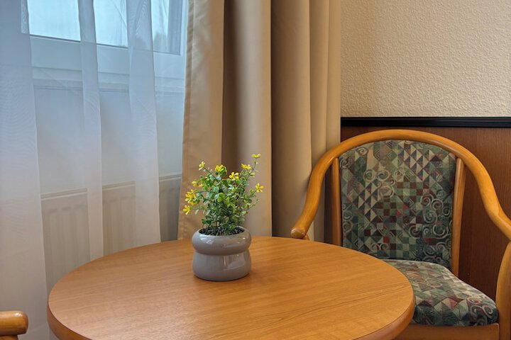 Room 37 of 63