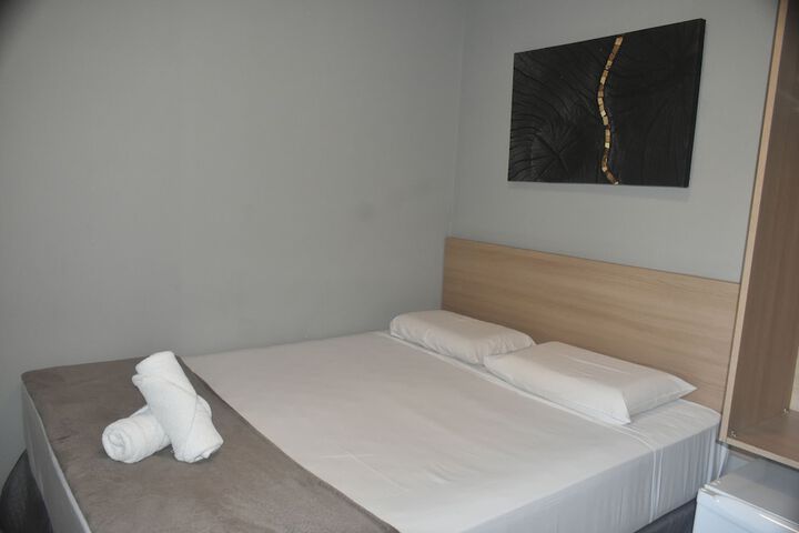 Room 8 of 31