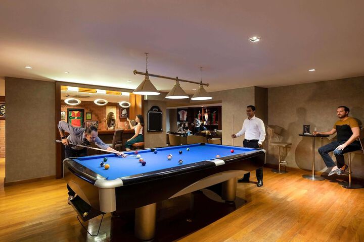 Lounge 124 of 155