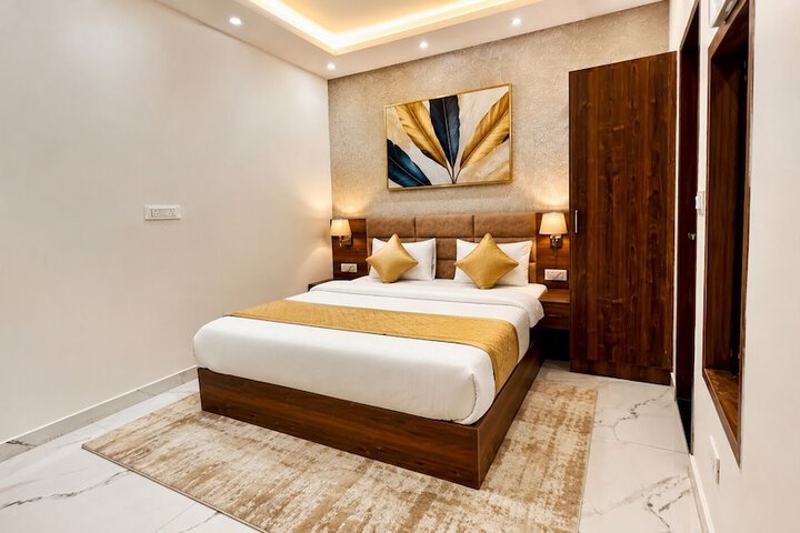 Room 14 of 22