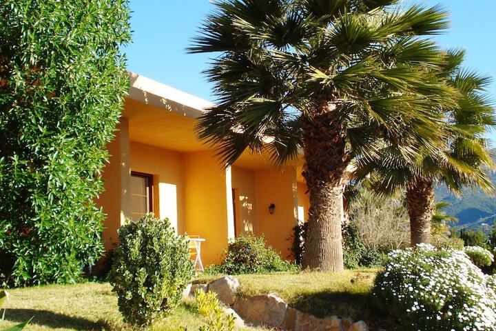 HOTEL CORTIJO DE SALIA