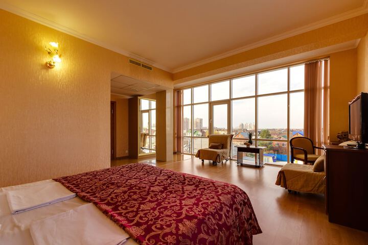 Room 11 of 30
