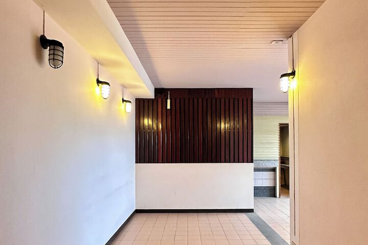 Room 21 of 44