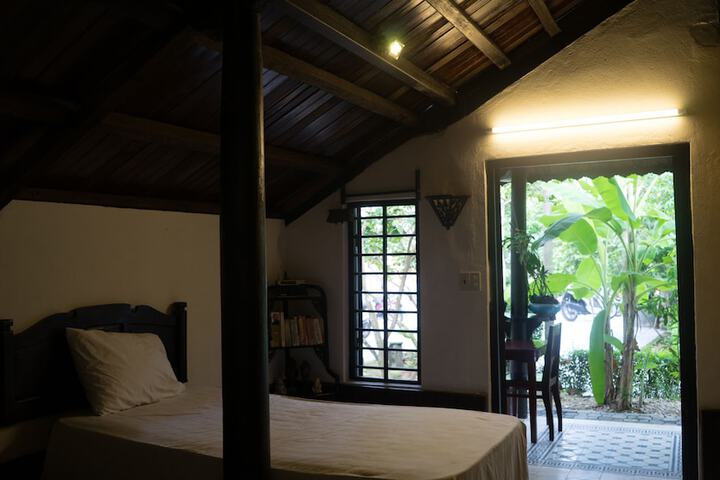Room 12 of 60