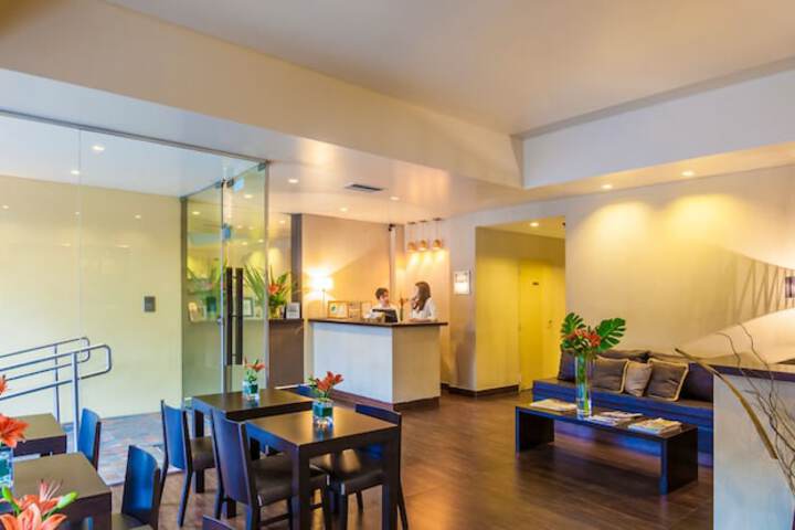 Breakfast area