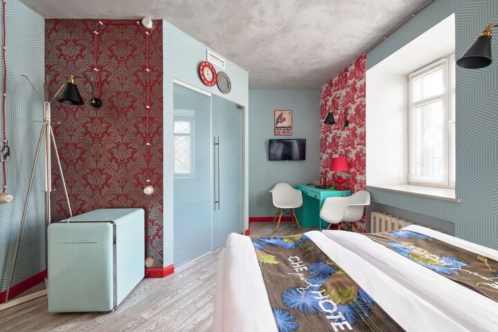 Room 12 of 49