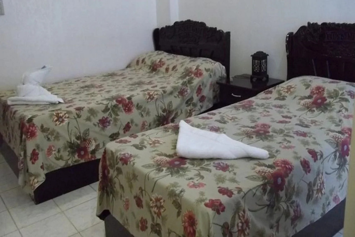 Room 3 of 37